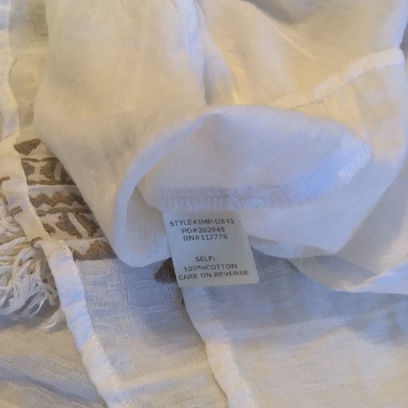 NWT Love Stitch Ivory Sheer Embroidery Top Sz Medium - Picture 7 of 8